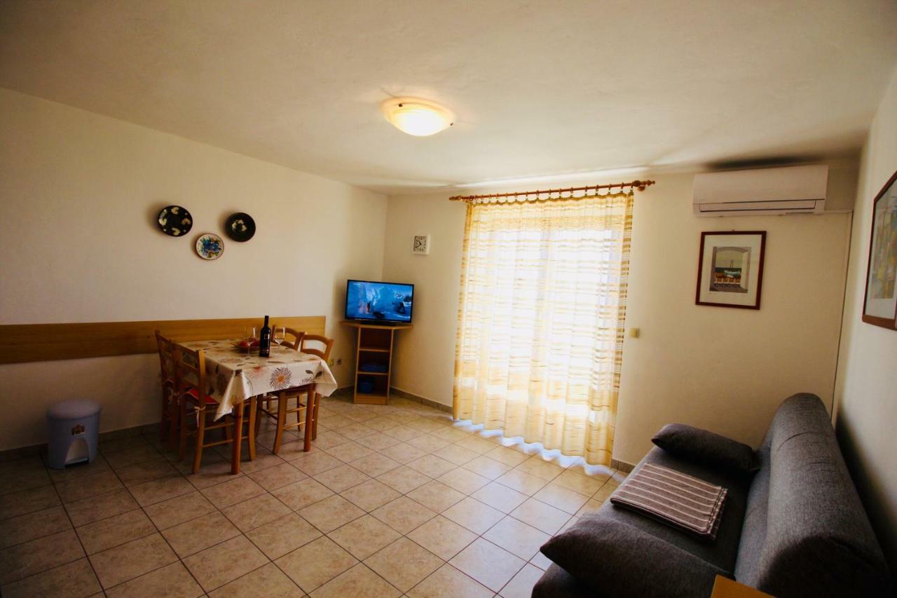 Charming Apartments Vesna Ravni Labin  Ngoại thất bức ảnh